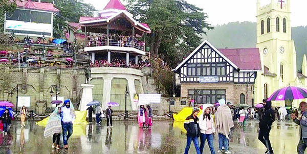 शिमला में 15 मिनट तक लिफ्ट में फंसी रही 9 लोगों की जान
