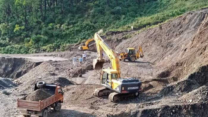 सावधान !! फिर से बड़े भूस्खलन के लिए तैयार कोटरोपी का पहाड़