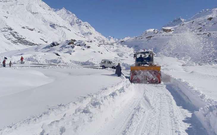 हिमाचल के 8 जिलों में बारिश-बर्फबारी का अलर्ट ज़ारी