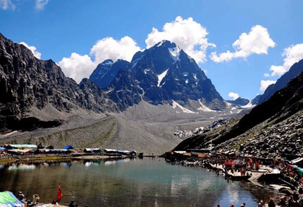 हिमालयी क्षेत्र में विकास की बयार, तबाही की दास्तां लिखने को तैयार