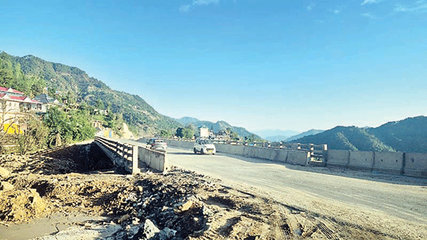 फिर से सवालों के घेरे में पठानकोट-मंडी फोरलेन परियोजना