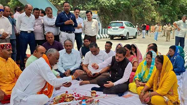 20 करोड़ की लागत से बने खजूरना पुल का केंद्रीय मंत्री नितिन गडकरी ने किया वर्चुअल लोकार्पण