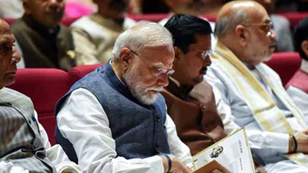 नीट पर केंद्र सरकार चर्चा के लिए तैयार