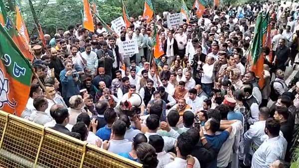 शिमला में भाजपा का जोरदार विरोध प्रदर्शन