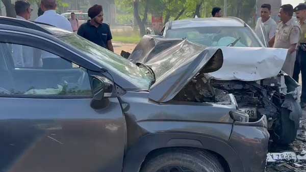 भानुपल्ली में दो कारों की टक्कर में बिलासपुर के 4 छात्रों सहित 7 घायल, 5 पीजीआई रैफर